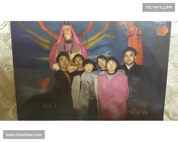 这就是大头无条件信任大胖的真实写照与深厚情谊 这就是大头无条件信任大胖的真实写照与深厚情谊